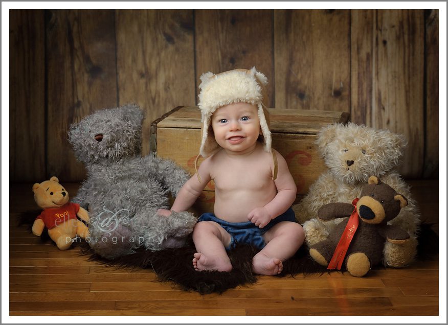 baby_with_teddy_bears