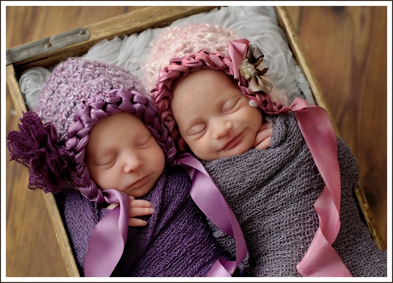 twin-newborn-girls-photography