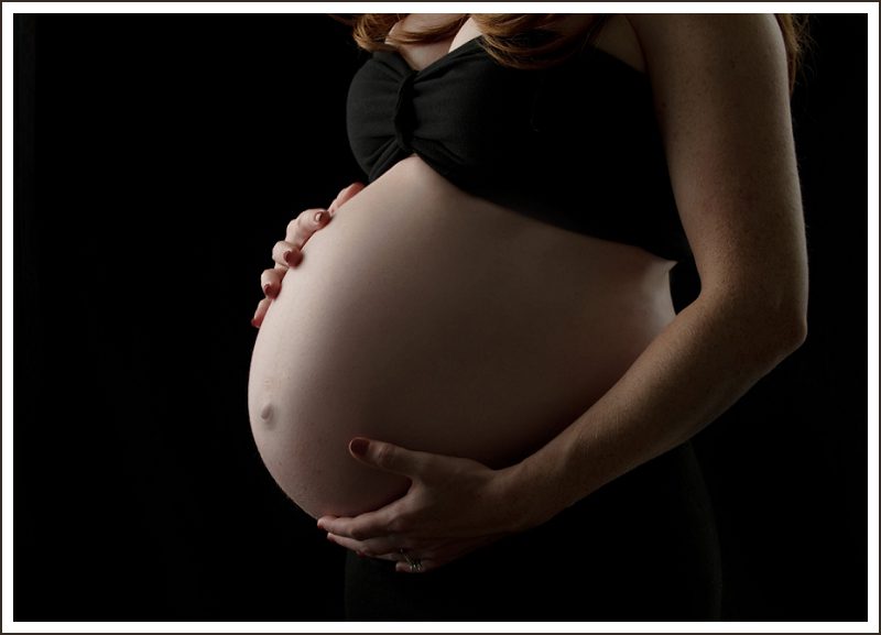 maternity-photographer-portage