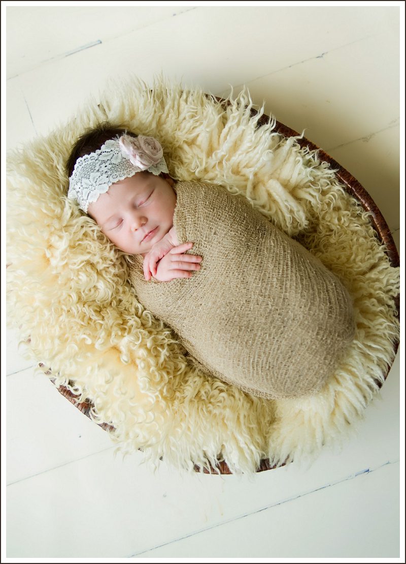 newborn-pictures-with-lace-headband
