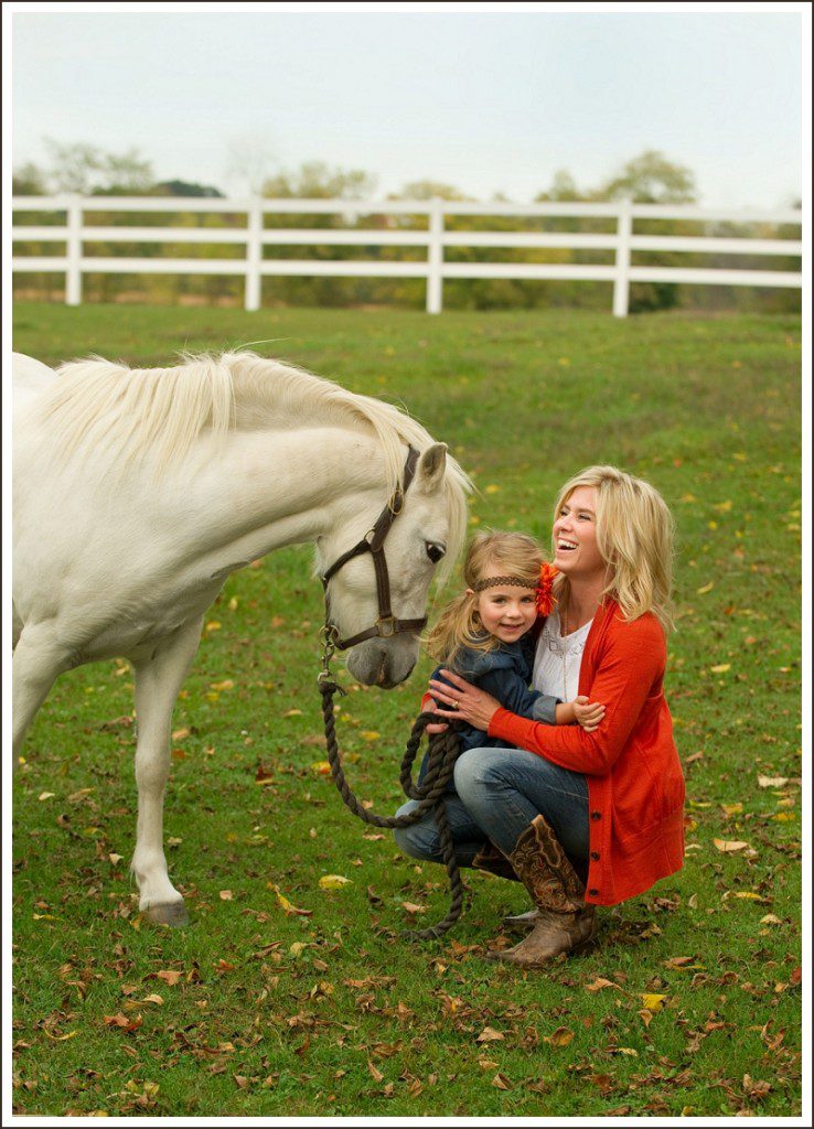 mom-and-daughter-with-horse