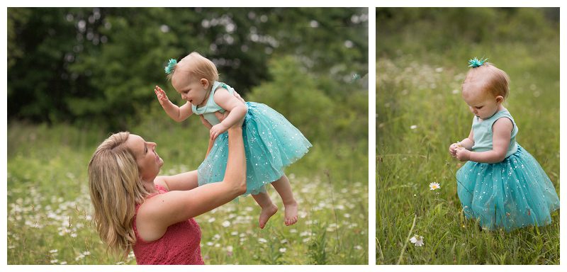 toddler-with-mom-in-daisy-field