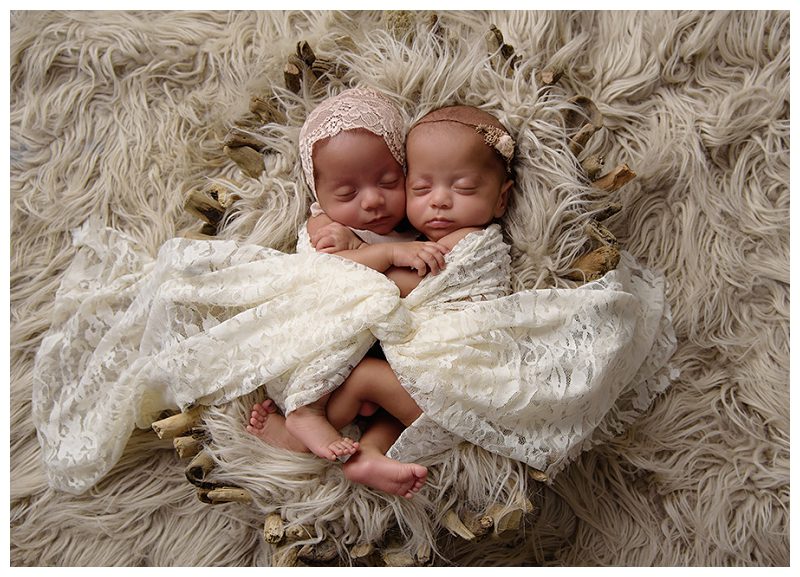twin-baby-pose