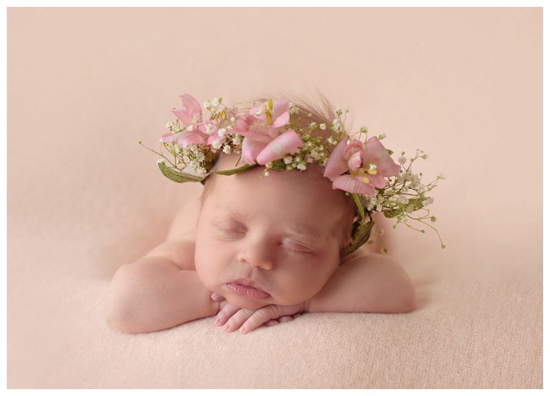 newborn-with-flower-crown