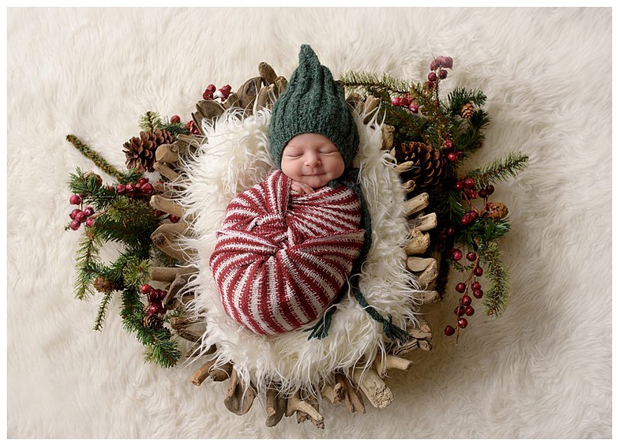 newborn-christmas-picture-portage-mi